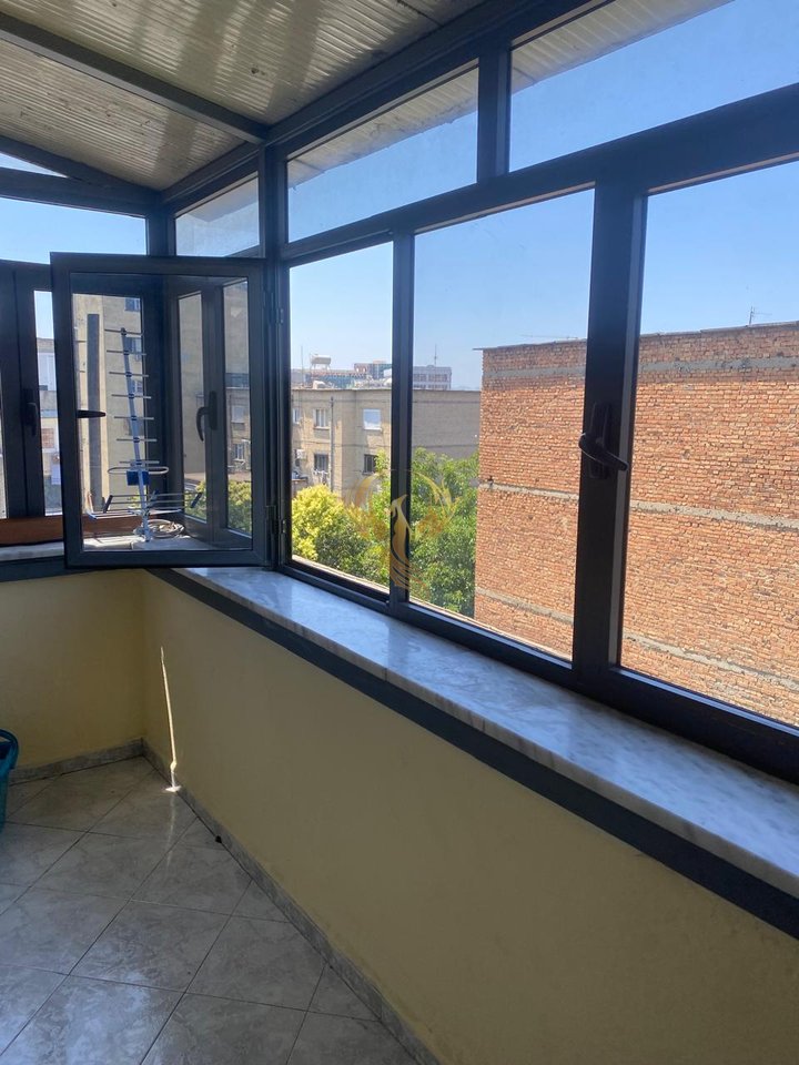 Apartment 2+1+2 for rent, near the former Restaurant Durresi.