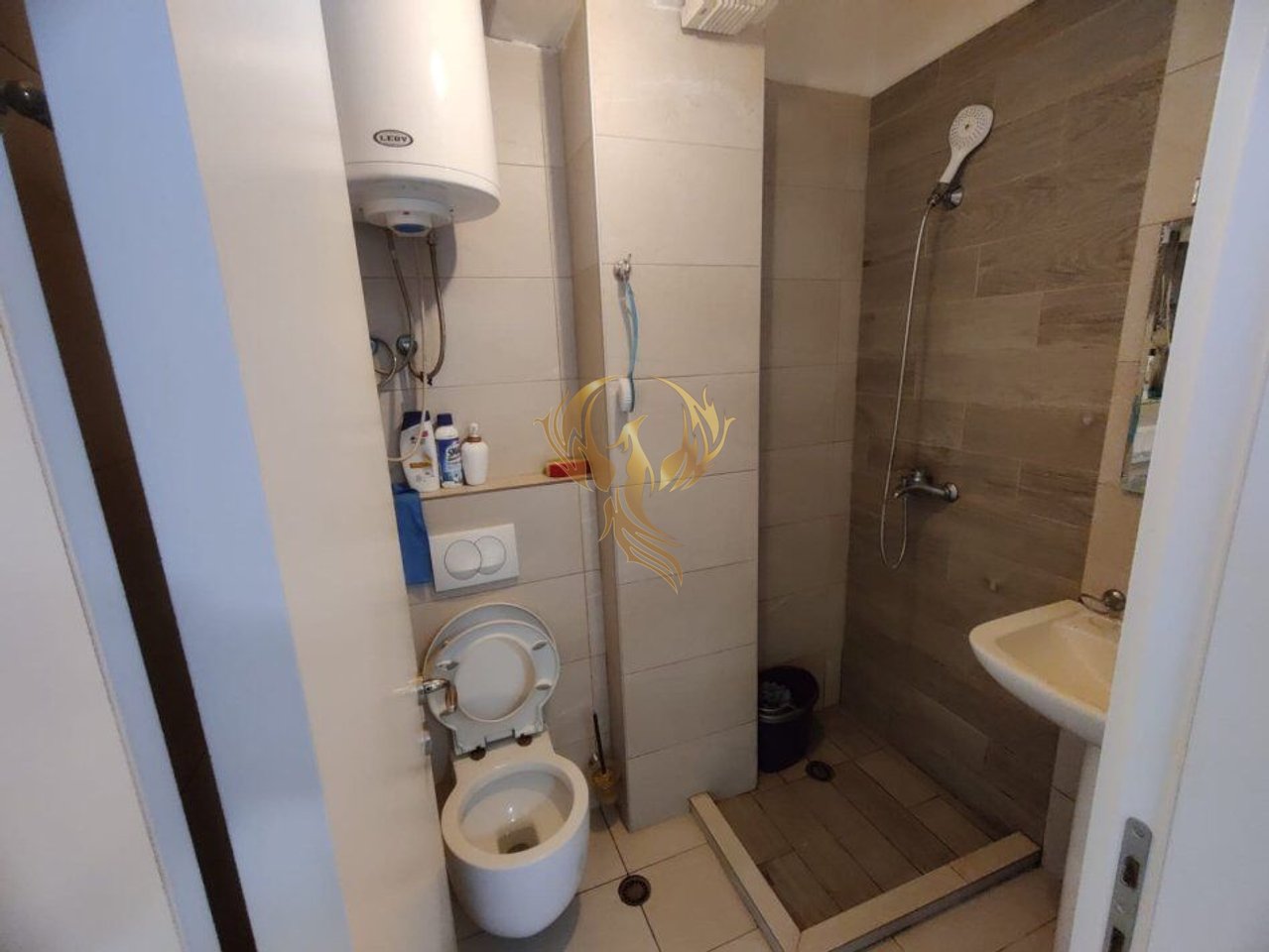 Jepet me qera apartament 1+1 te Kodra e Diellit 2