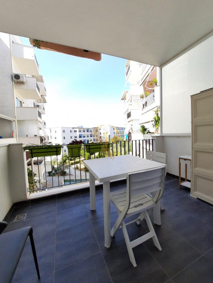 Jepet me qera apartament 1+1 në Qytet Studenti