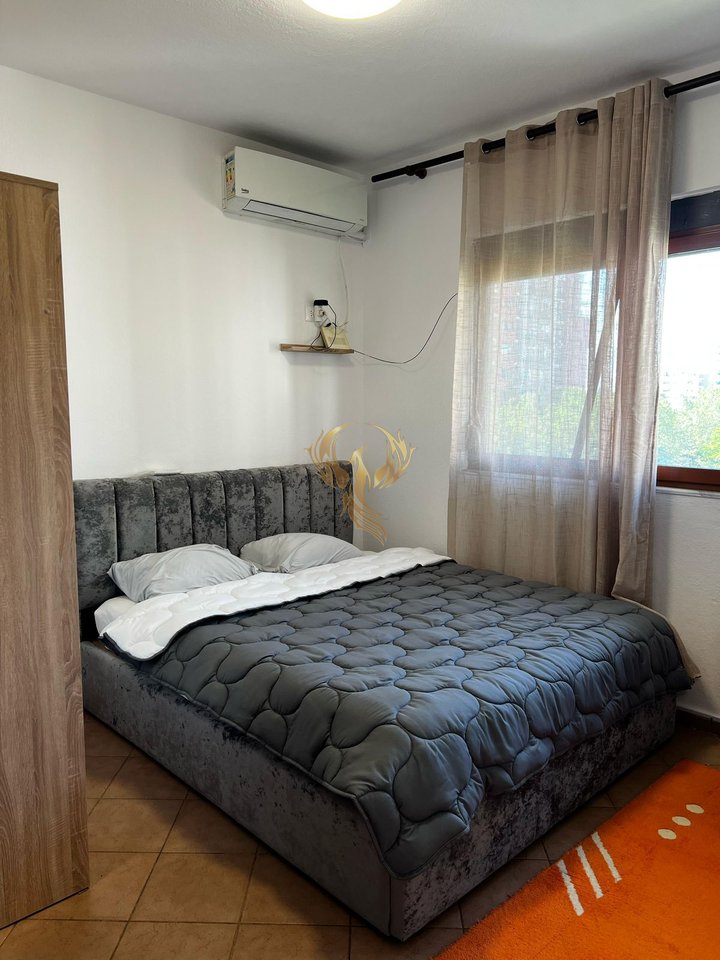 Jepet me qera apartament 1+1 në 5 Maj