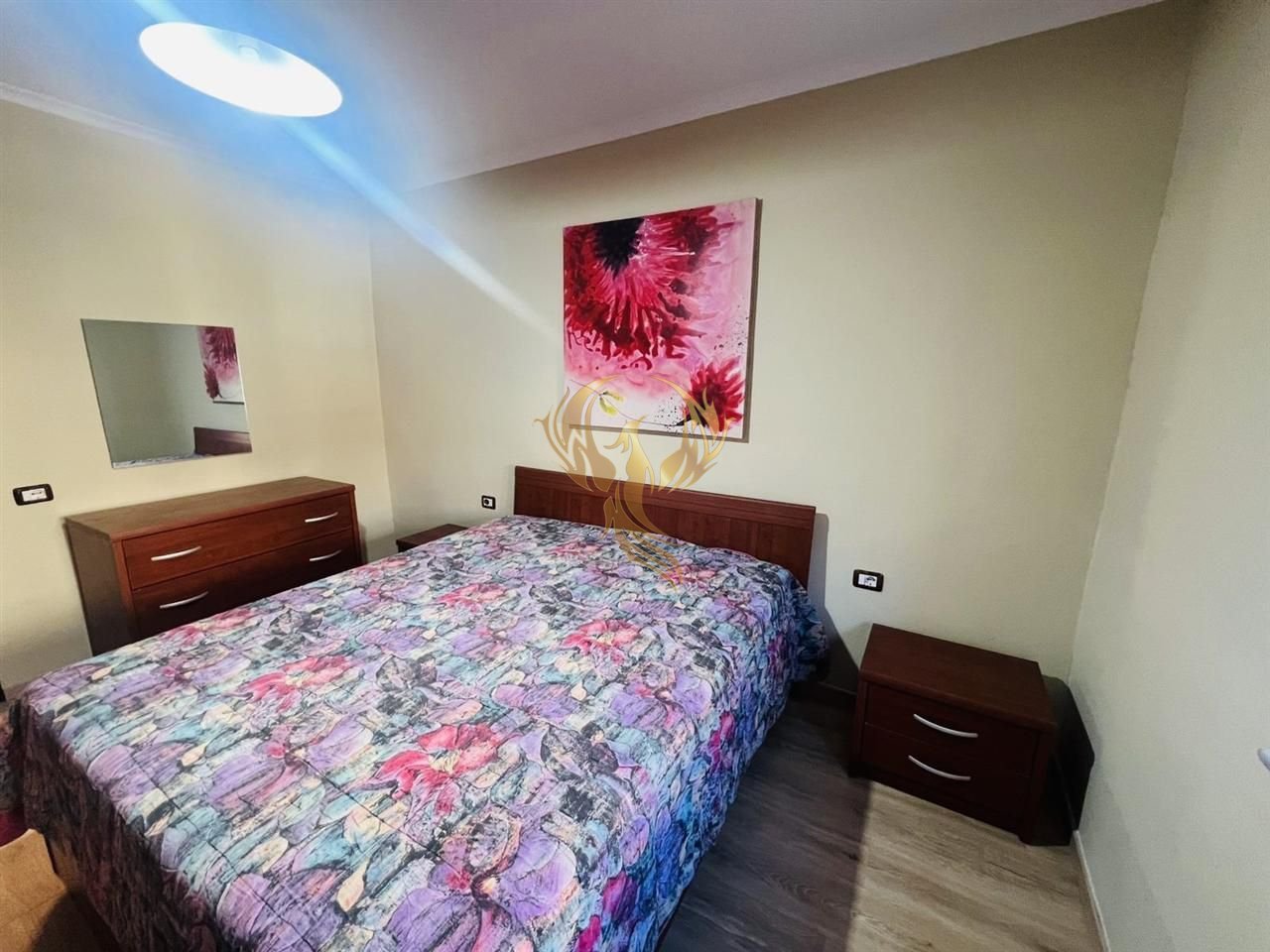 Jepet me qera apartament 2+1 tek Stadiumi Dinamo