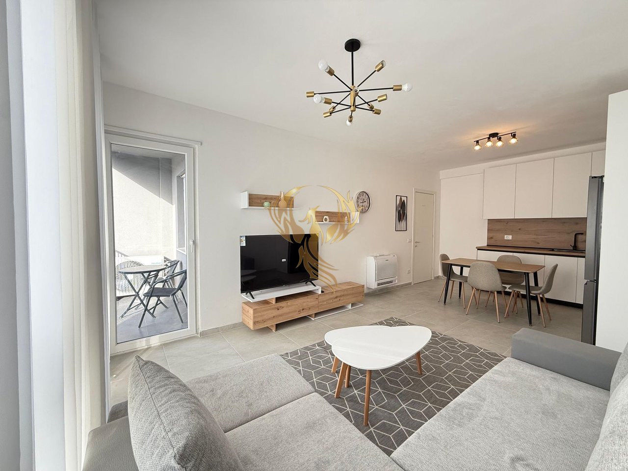 Jepet me qera apartament 2+1 te Univers City