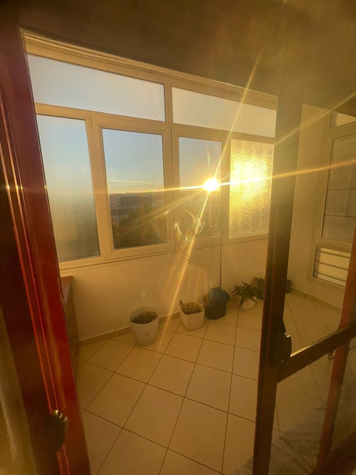 Jepet me qera apartament 1+1 prane Spitali Hygea