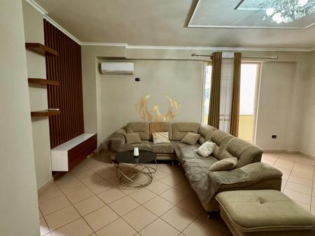 Jepet me qira apartament 2+1+Bllk tek Kodra Diellit 1