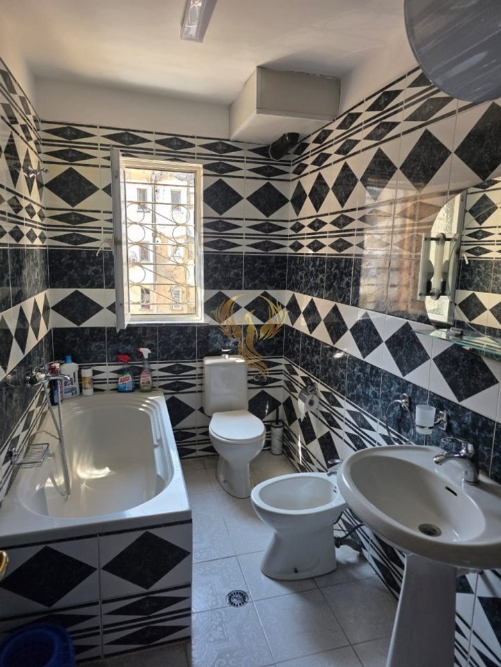 A 2+1 apartment is for rent near Selvia.