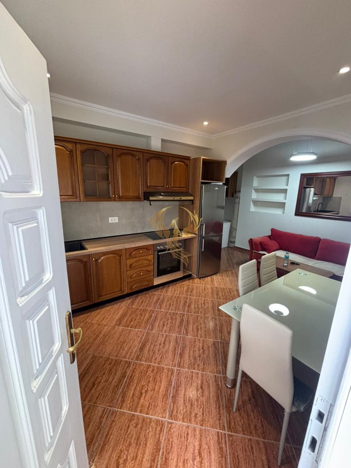 A super 1+1 entrance for rent at 5 Maj