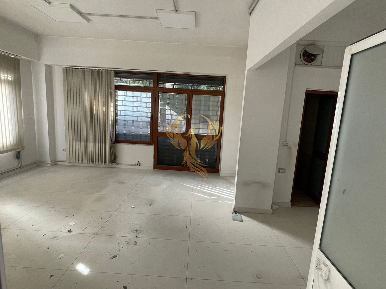 Jepet me qira super ambjent biznesi Bulevardi Zogu I, Qender