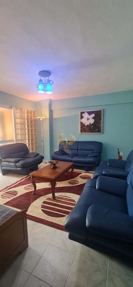 Jepet me qera apartament 2+1 ,rruga Dritan Hoxha prane ZKM.