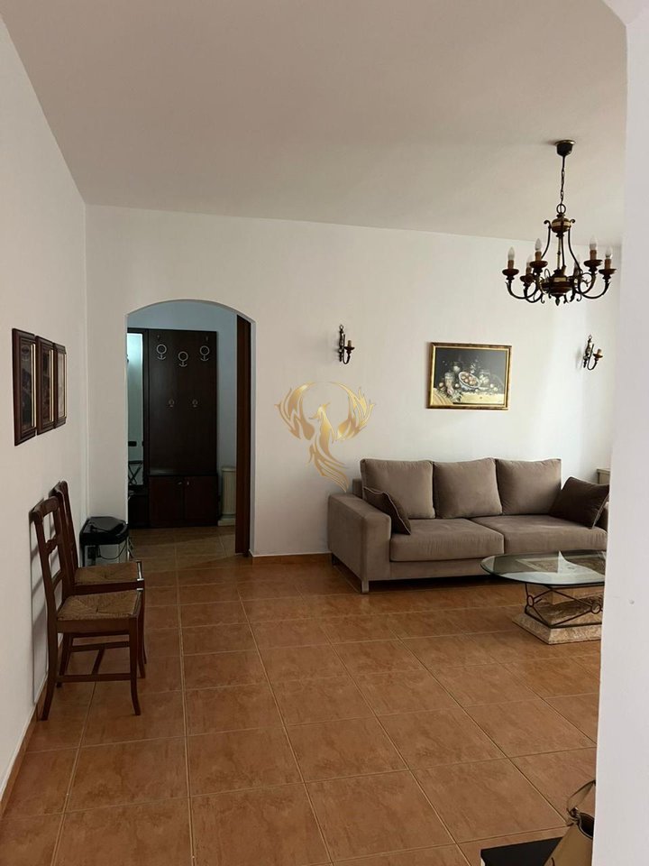 Jepet me qera Apartament  1+1 te Stacioni i Trenit
