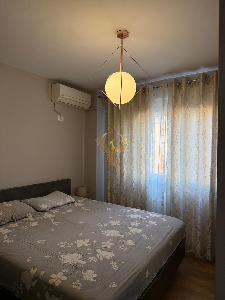 Jepet me qira apartament 2+1+Bllk,tek Bulevardi i Ri