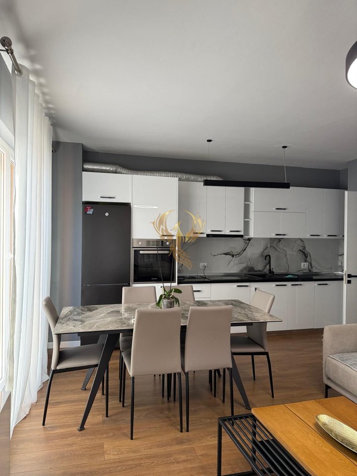 Jepet me qira apartament 2+1+Bllk,tek Bulevardi i Ri