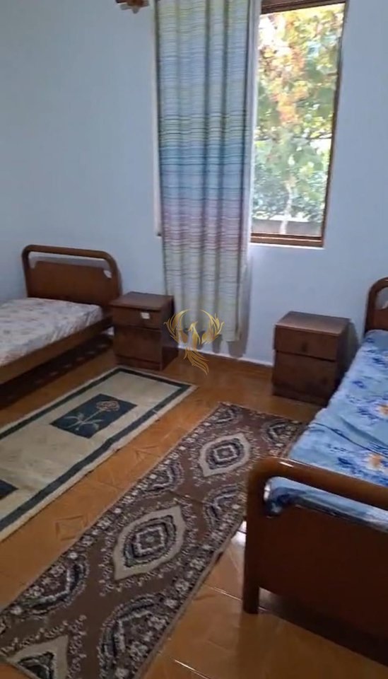 Jepet me qera Hyrje  1+1 te Stacioni i Trenit