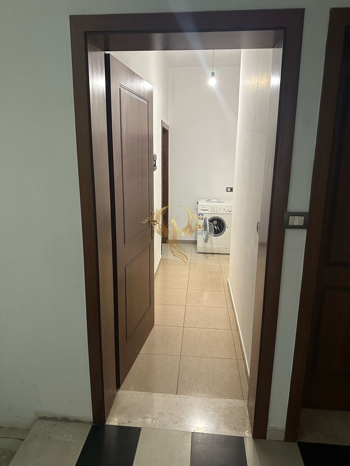 Jepet me qira hyrje 1+1 tek Nenstacioni Elektrik