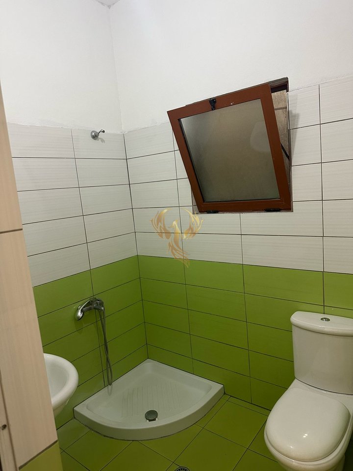 Jepet me qira hyrje 1+1 tek Nenstacioni Elektrik