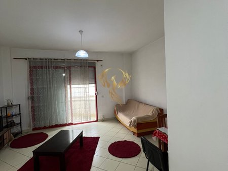 Jepet me qera Apartament  1+1 te Kthesa e Kamzes