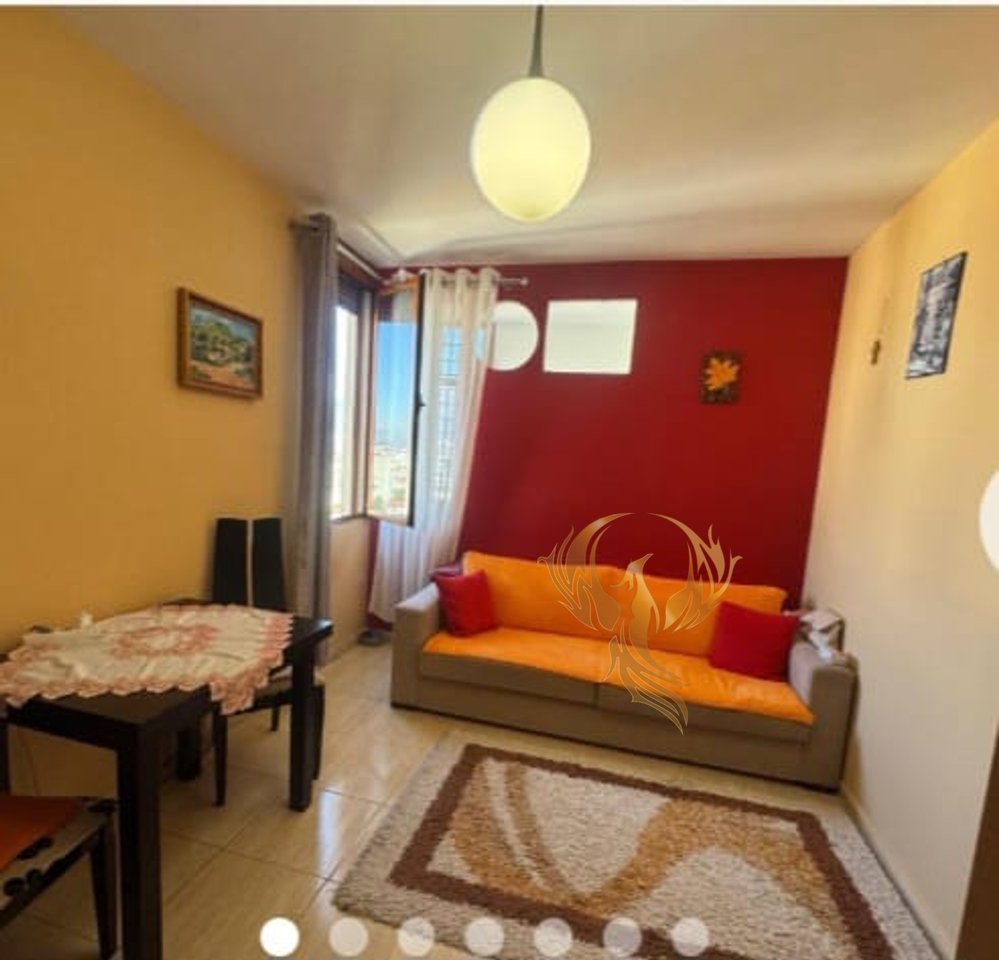 Jepet me qera Apartament  1+1 ne Qender