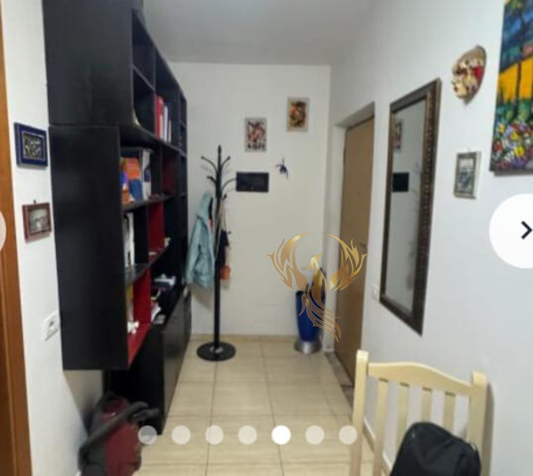Jepet me qera Apartament  1+1 ne Qender