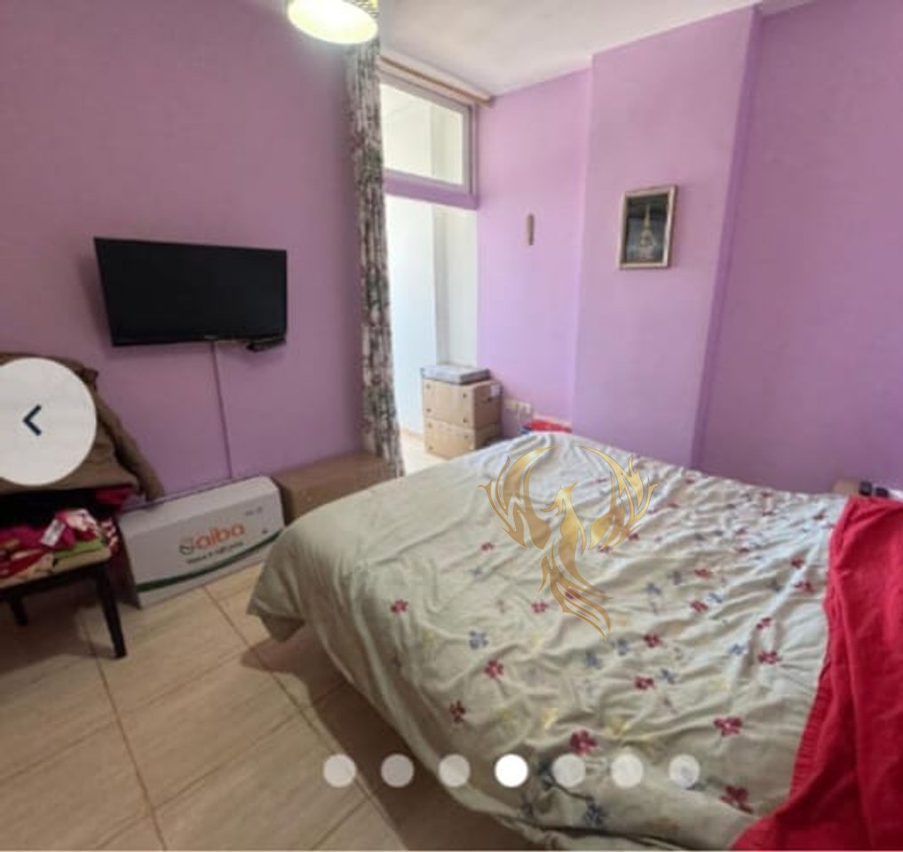 Jepet me qera Apartament  1+1 ne Qender