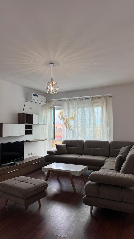 Jepet me qera Apartament  2+1 te Kopshti Botanik