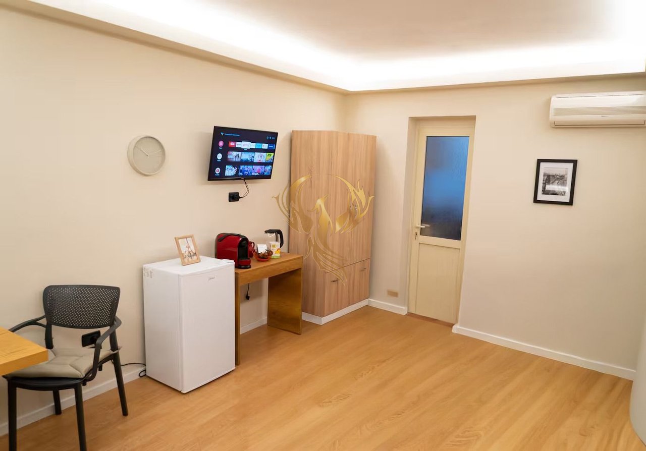 Jepet me qera Ambjent Biznesi te Pazari i Ri