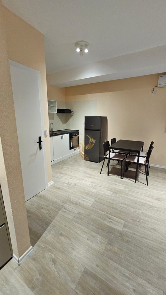 Jepet me qera Apartament  1+1 Kompleksi Usluga