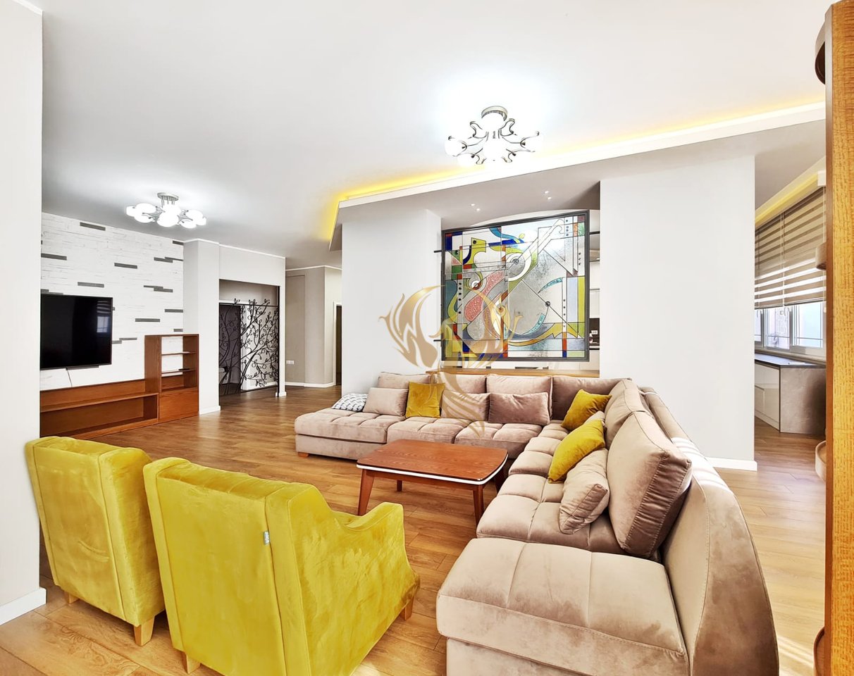 Appartamento 4+1 in affitto, Komuna e Parisit