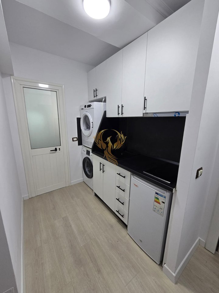 Jepet me qira super Apartament Studio në Qendër
