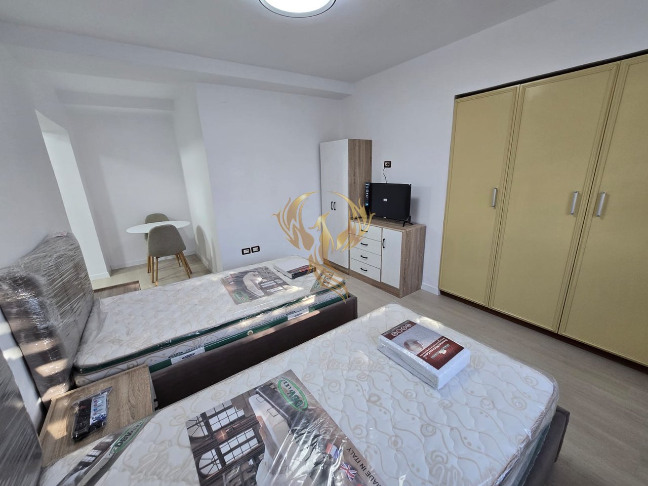 Jepet me qira super Apartament Studio në Qendër