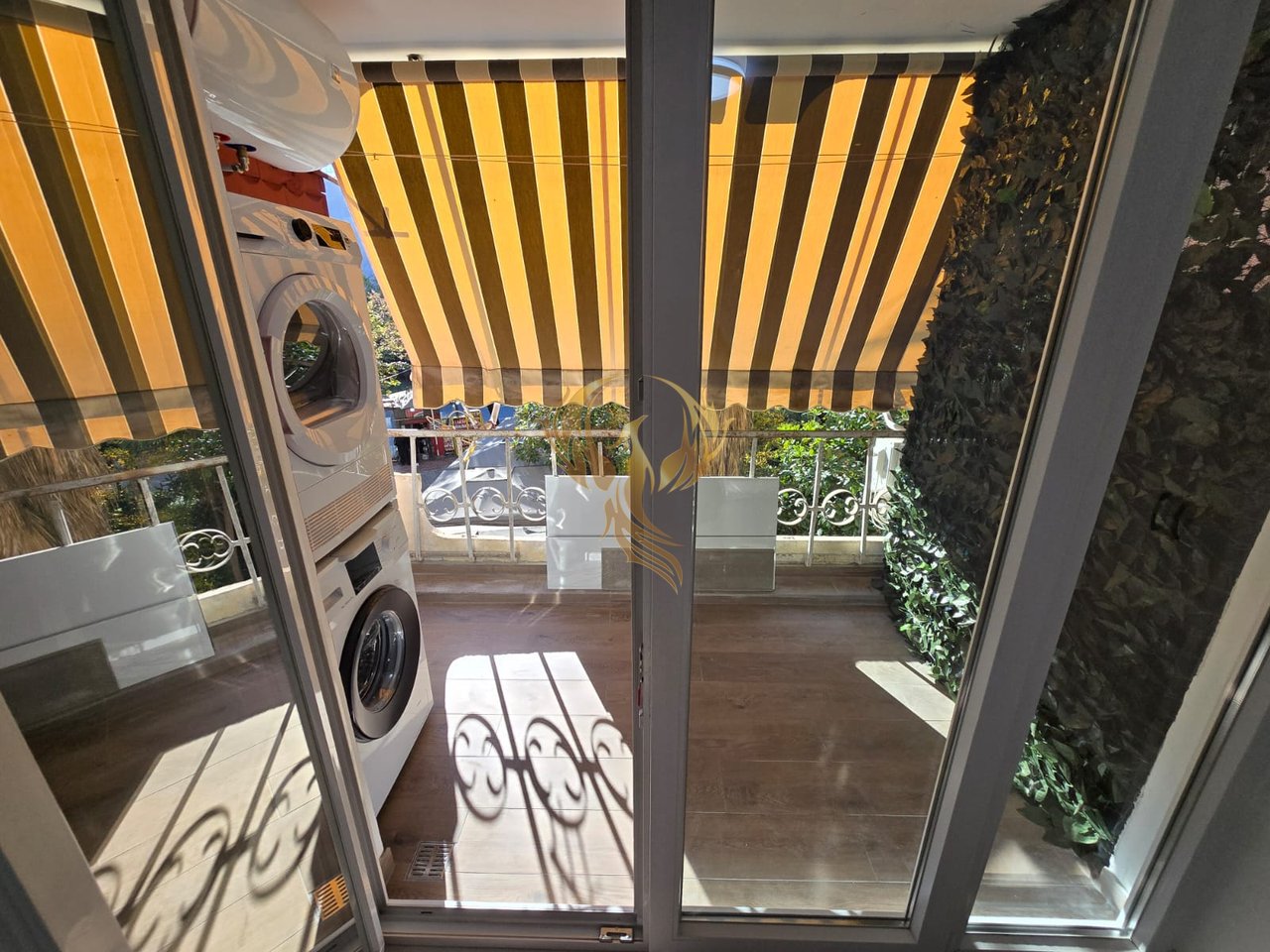 Jepet me qira super Apartament Studio në Qendër