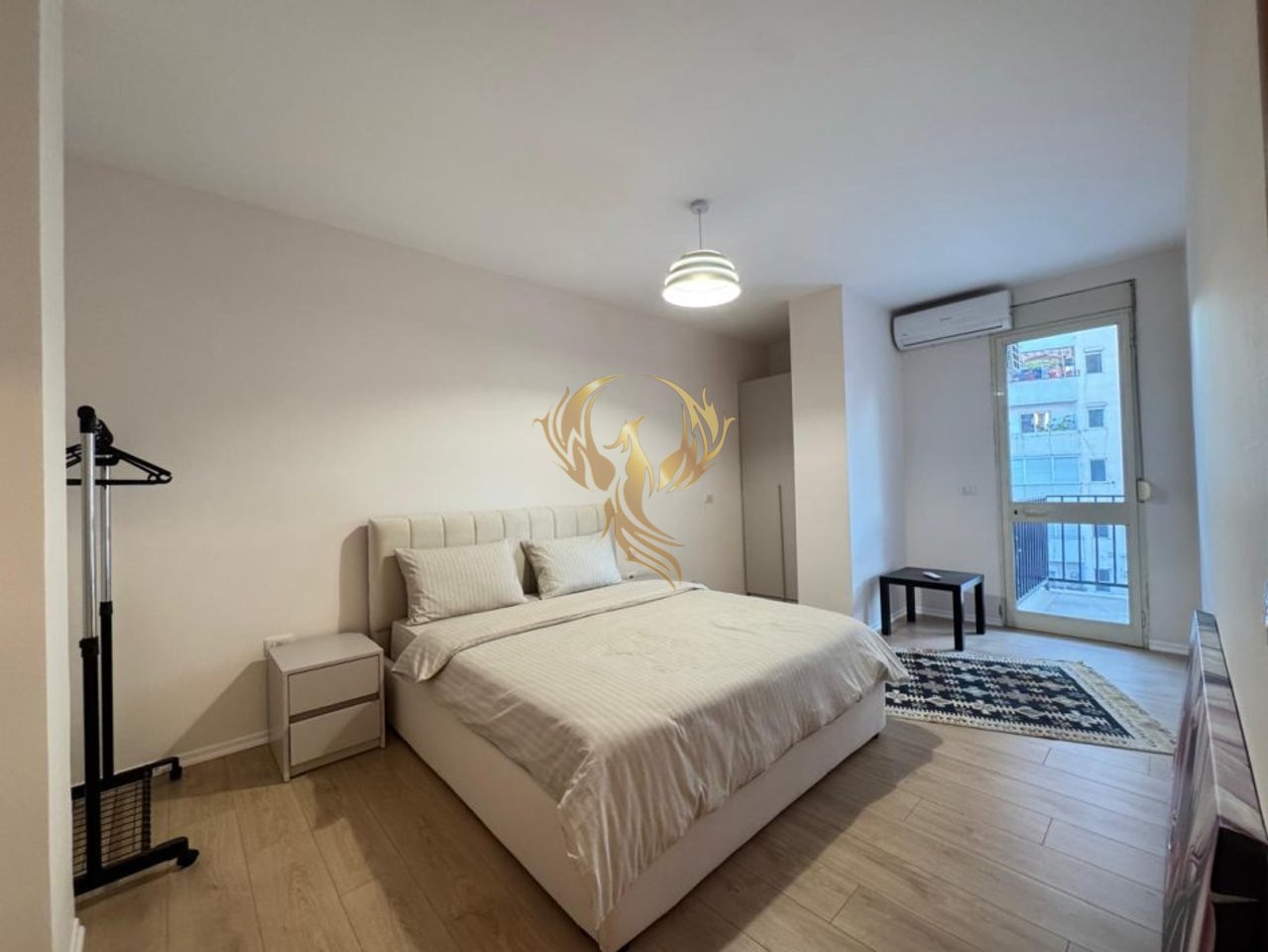 Jepet me qera Apartament  1+1,  Qender