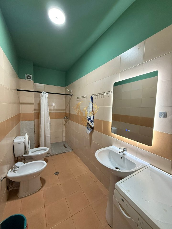 Jepet me qera Apartament  2+1+Bllk, Xhamllik