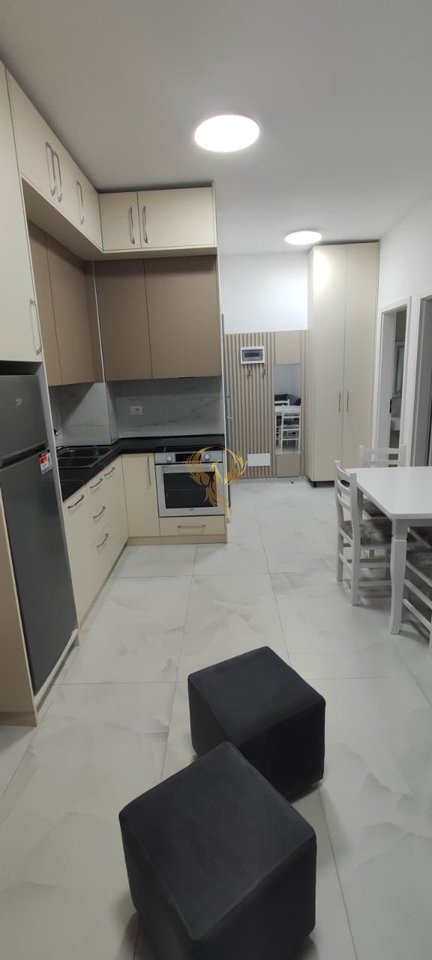 Jepet me qera Apartament  1+1 ne Fresk