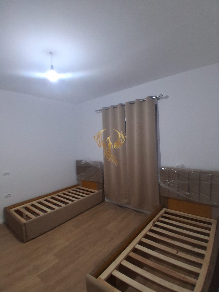 Jepet me qira hyrje 2+1 tek Kodra e Priftit