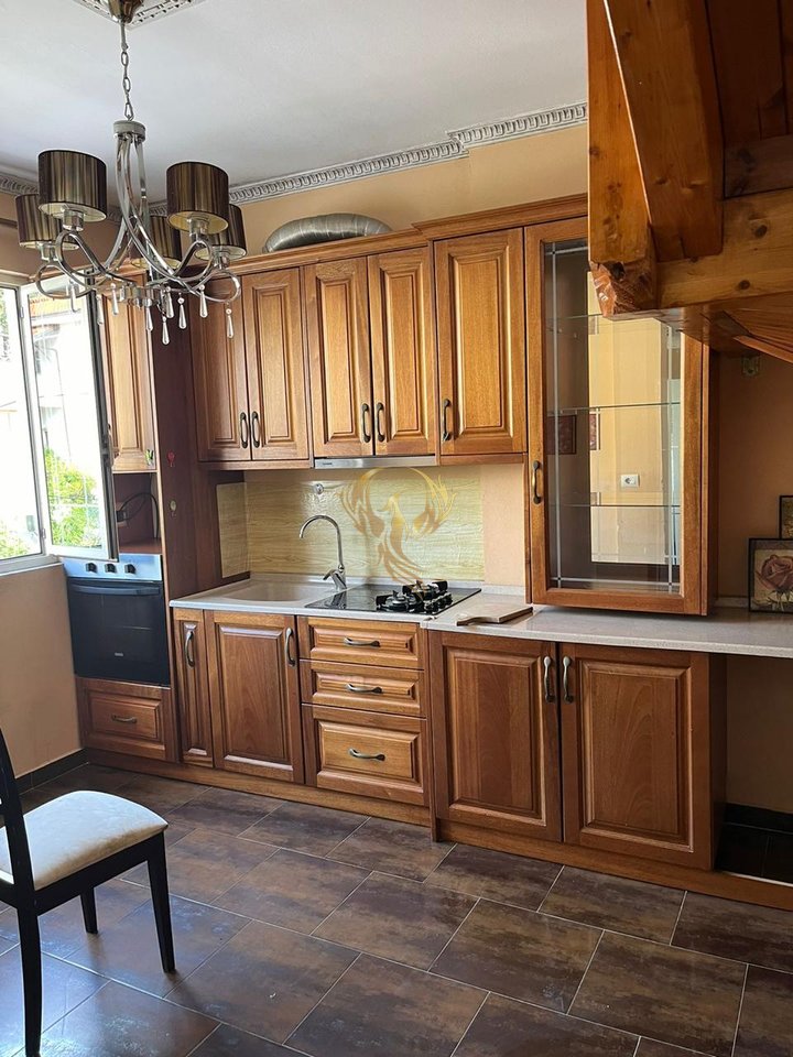 Jepet me qera duplex 3+1 Tregu Elektrik