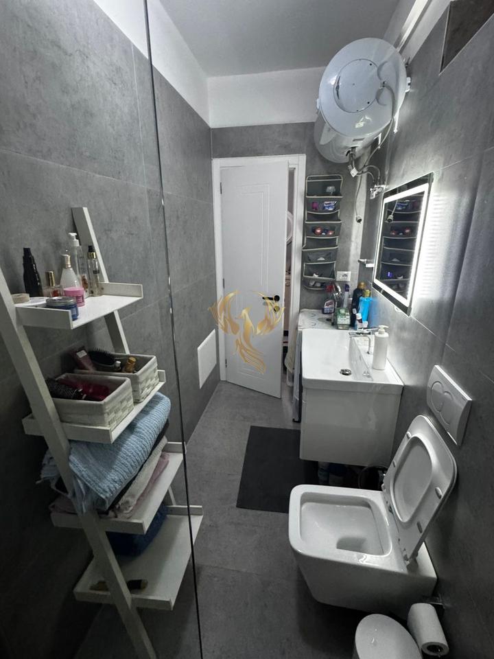 Jepet me qera apartament 1+1 në Misto Mame, Yzberisht
