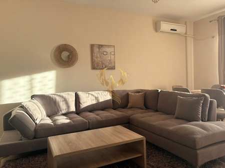 Jepet me qera apartament 2+1 te rruga e Elbasanit