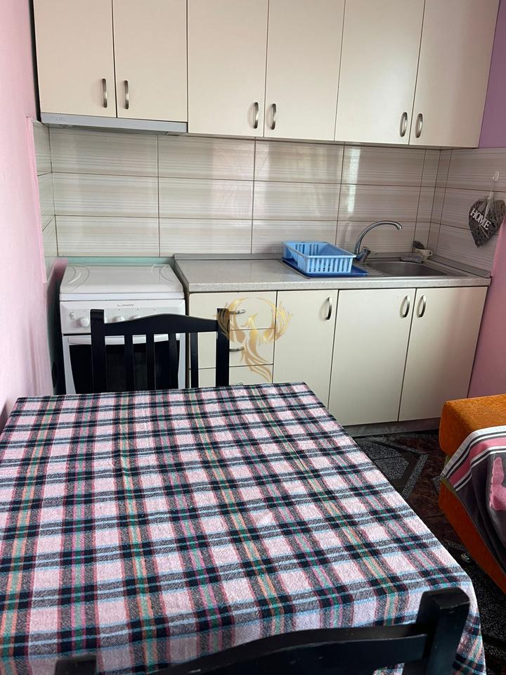 Si affitta appartamento 1+1 con cucina separata a Don Bosko.
