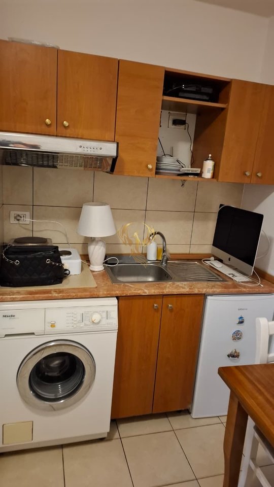 Studio apartment for rent near 21 Dhjetori.