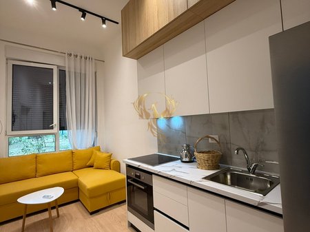 Jepet me qera apartament 1+1 te 21 Dhjetori