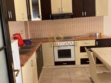 Jepet me qira apartment 2+1 rruga Elbasanit