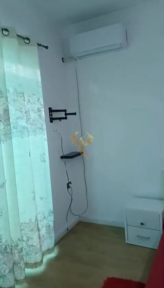 For rent: 1+1 entrance near Kafja Rremës.