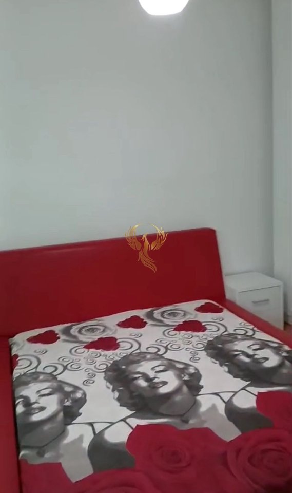 For rent: 1+1 entrance near Kafja Rremës.