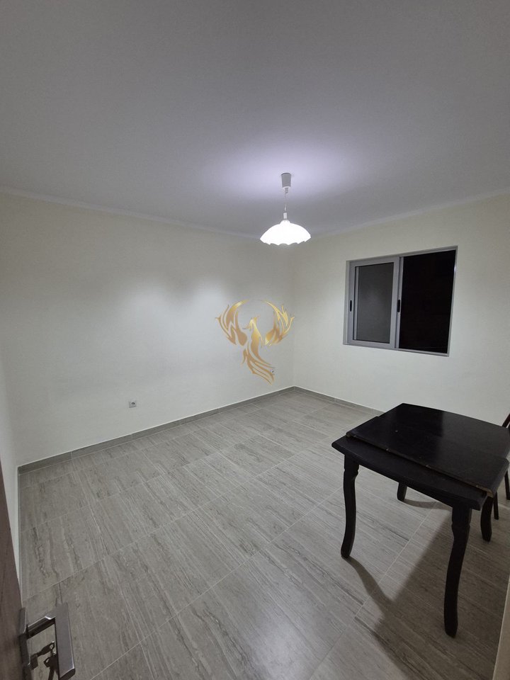 Jepet me qira apartament 1+1 në rrugen Zonja Çurre