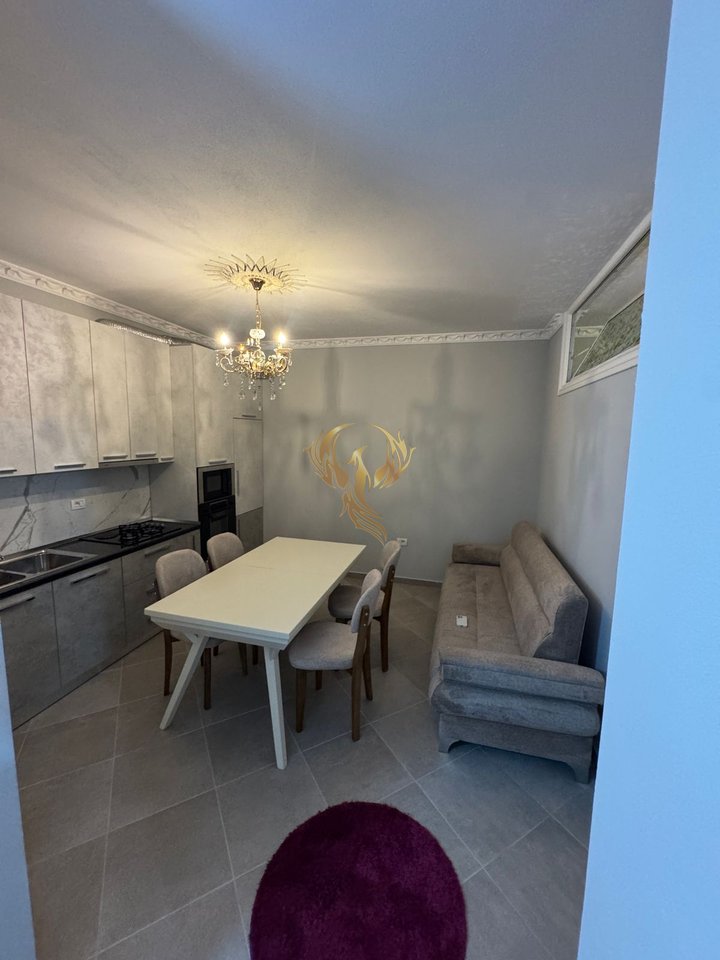 Jepet me qira apartament 2+1 ,Green City