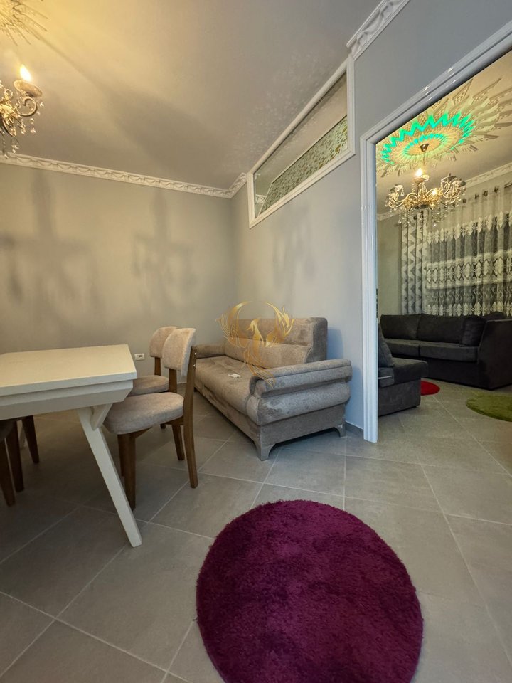 Jepet me qira apartament 2+1 ,Green City