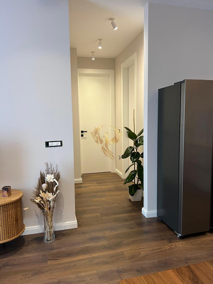 Jepet me qira apartament 2+1+2 ,Komuna e Parisit