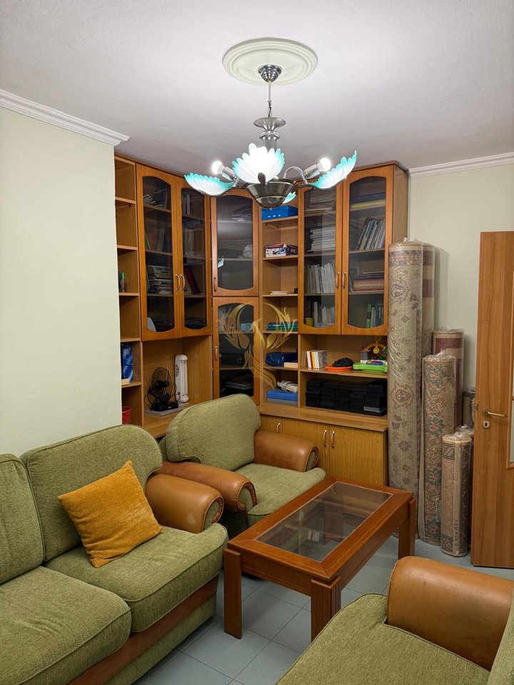 Jepet apartament me qera 3+1+2+Bllk Xhamllik