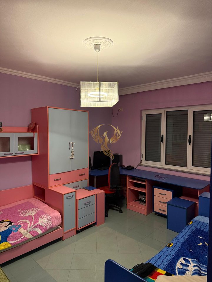 Jepet apartament me qera 3+1+2+Bllk Xhamllik