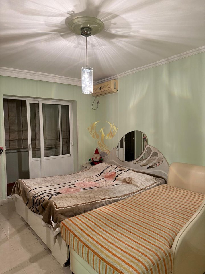 Jepet apartament me qera 3+1+2+Bllk Xhamllik