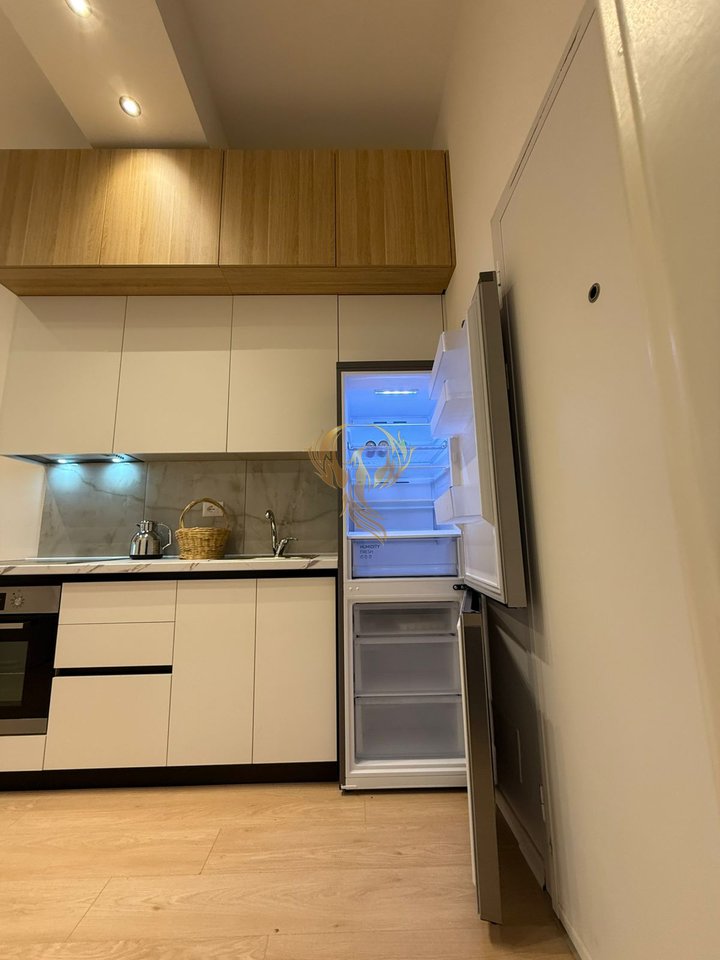 Jepet me qera apartament 1+1 te 21 Dhjetori